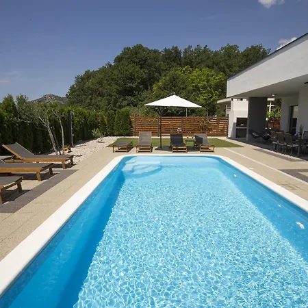 Eb With Heated Pool *